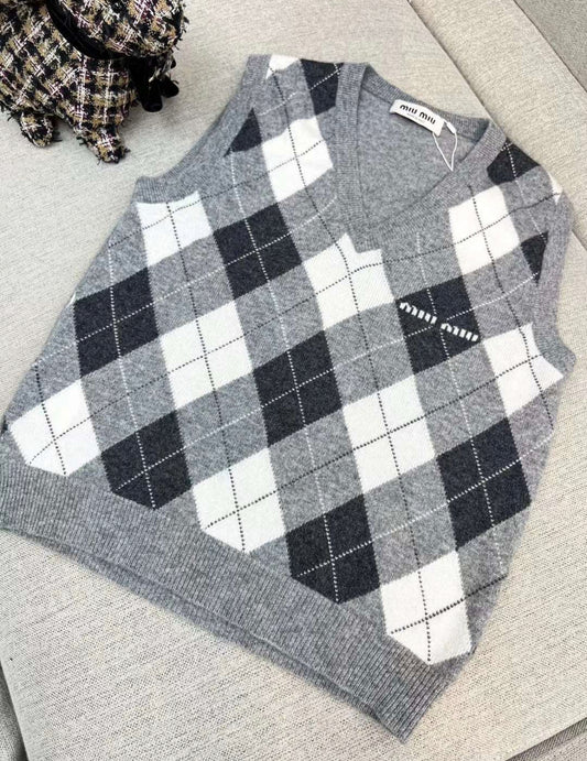 Miu Miu Cashmere Vest Marble Grey brand new size 40