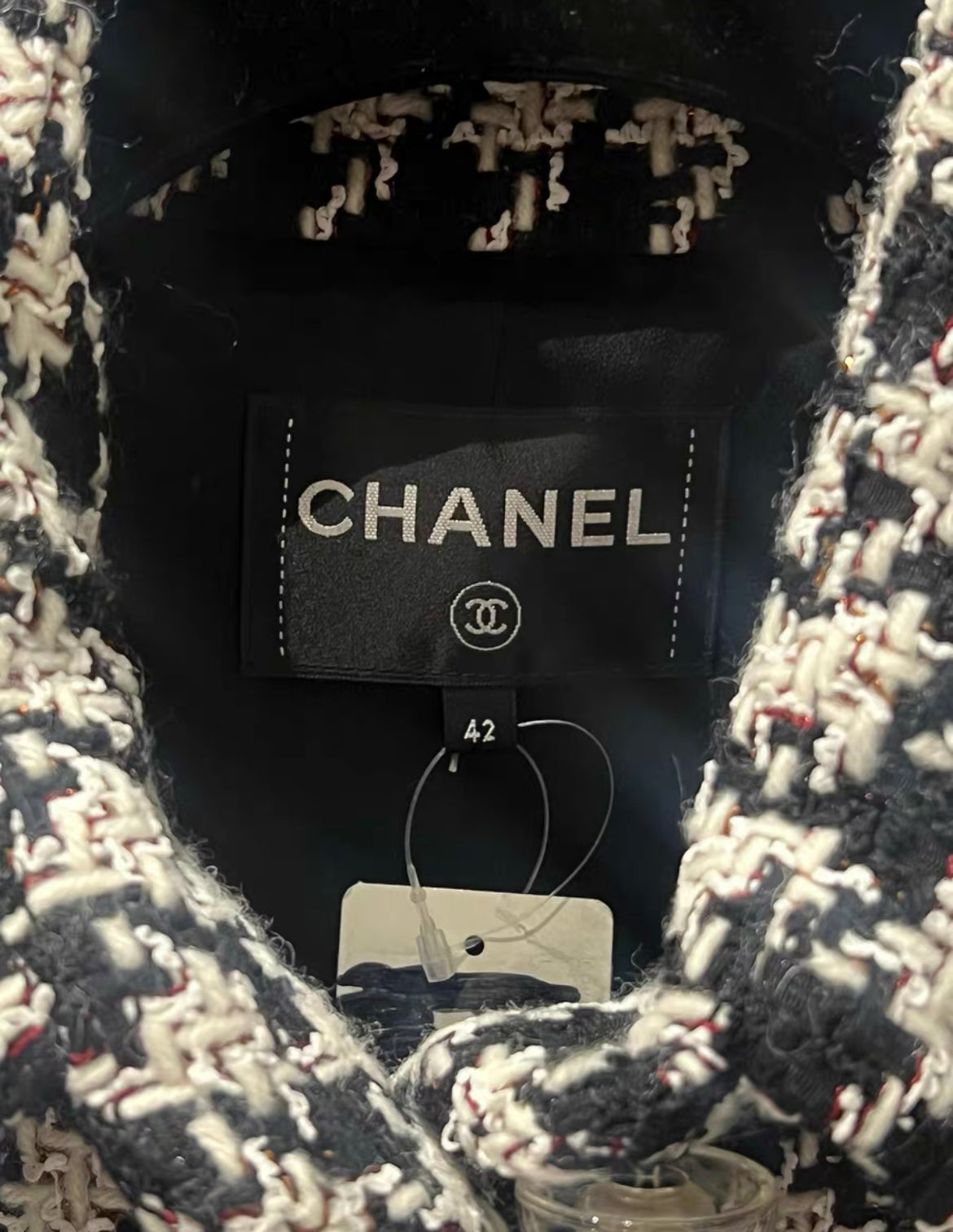 Rare CHANEL 17k white  black Houndstooth Coat size 42