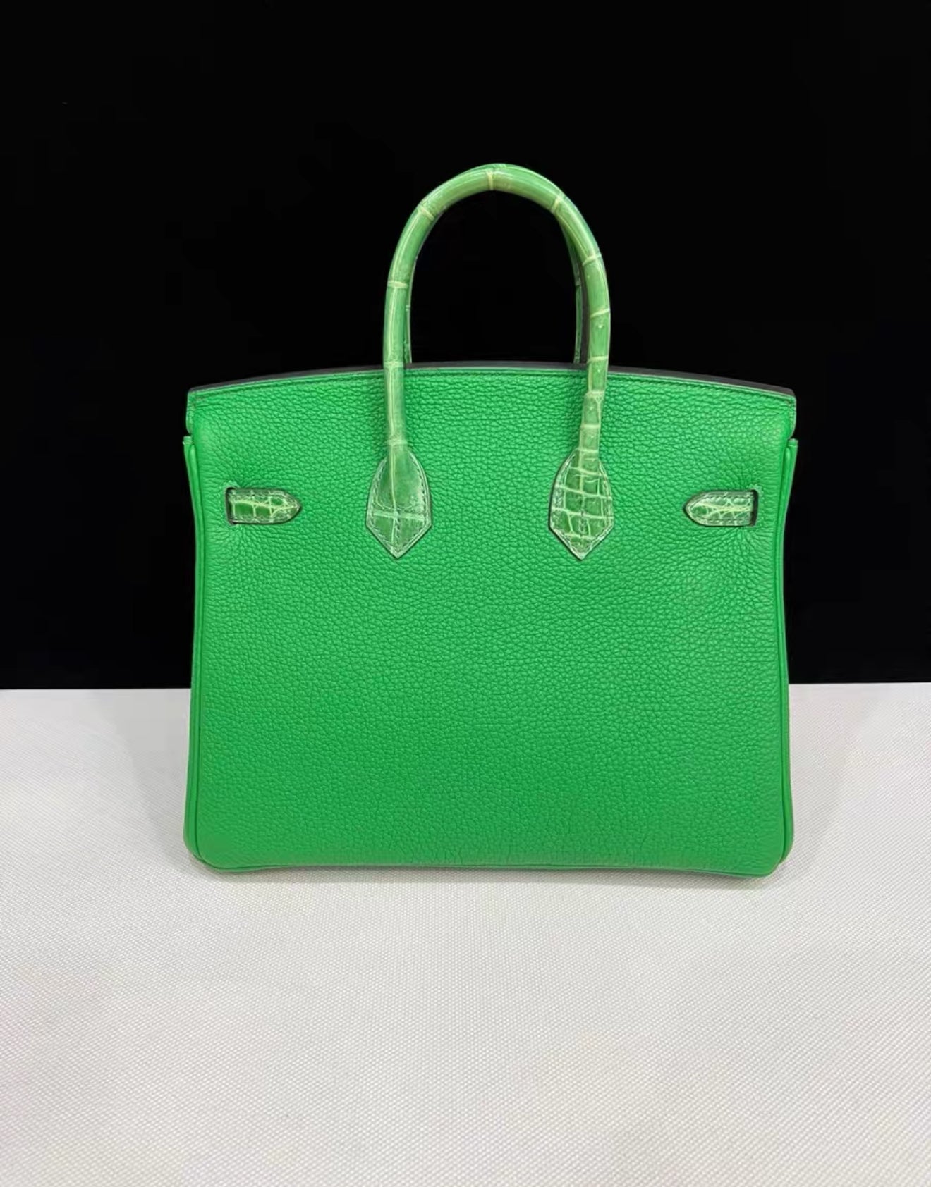 HERMÈS Birkin 25 Touch Bamboo Togo Shiny Crocodile Palladium hardware
