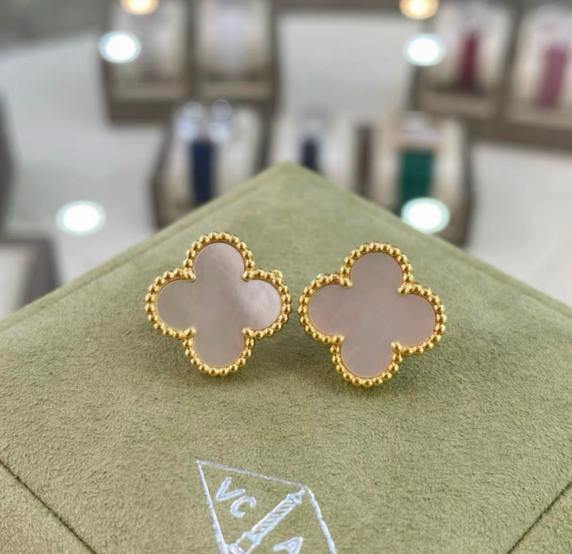 VCA Van Cleef  Arpels white mother-of-pearl 18K gold Vintage Alhambra earrings large size