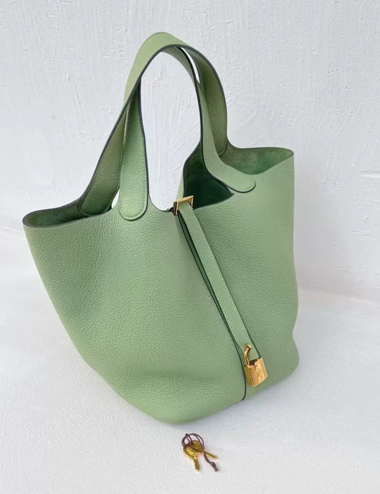 HERMÈS Picotin 22 Vert Criquet Maurice Gold Hardware