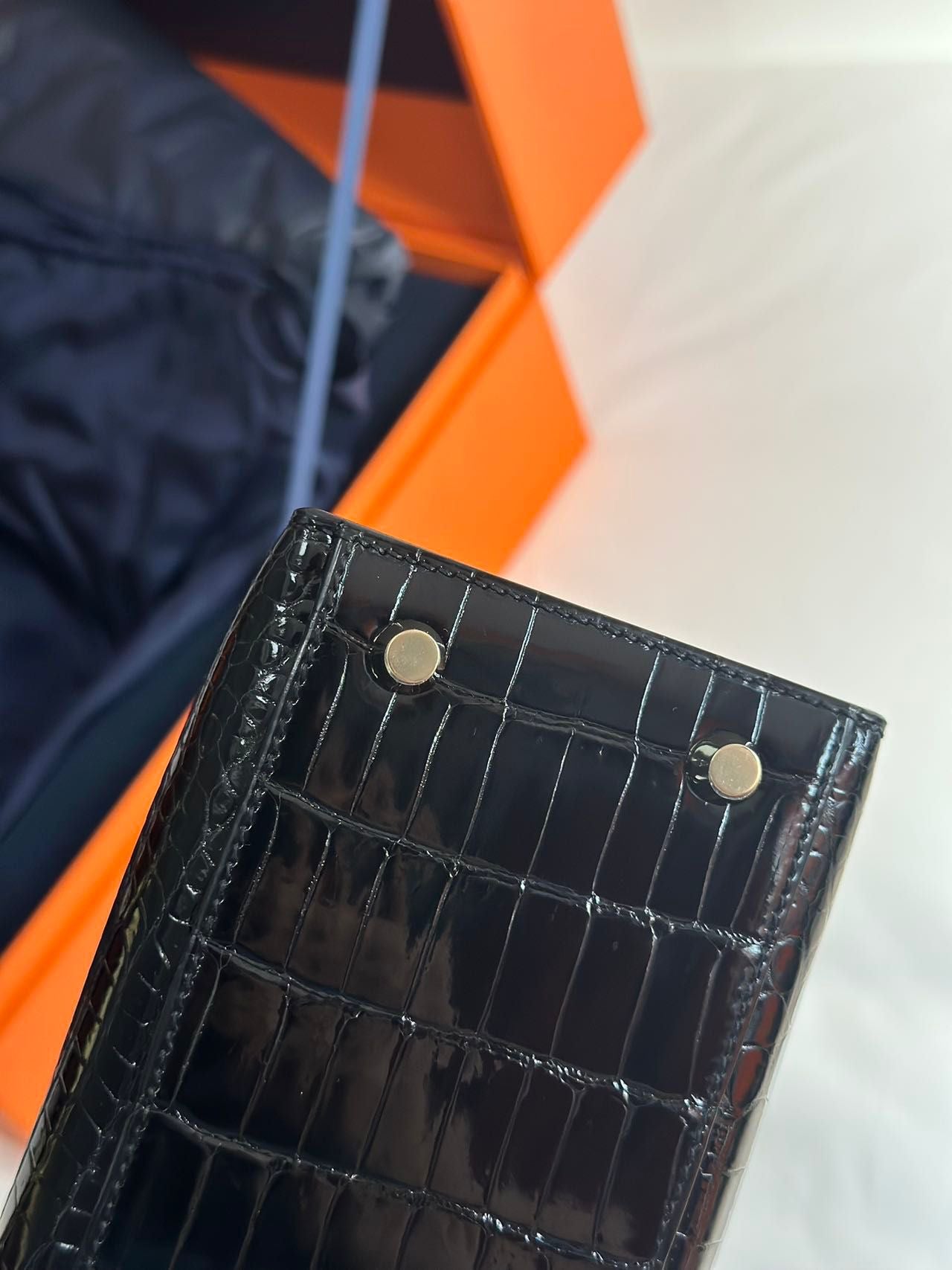 Hermès Kelly Midas 25 Noir Shiny Crocodile Porosus 18k yellow gold hardware  handle