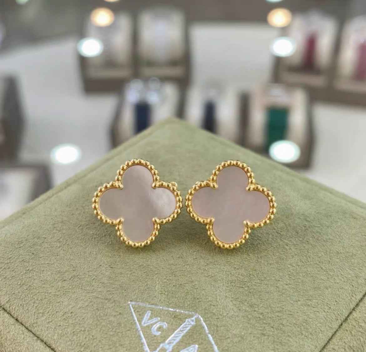 VCA Van Cleef  Arpels white mother-of-pearl 18K gold Vintage Alhambra earrings large size