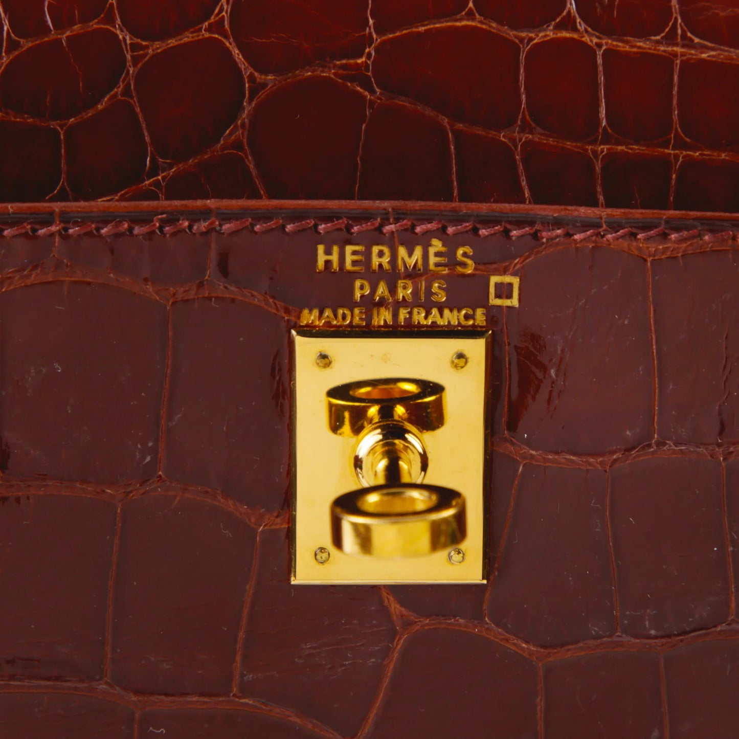 HERMÈS Kelly Ado PM Miel Shiny Alligator Gold hardware