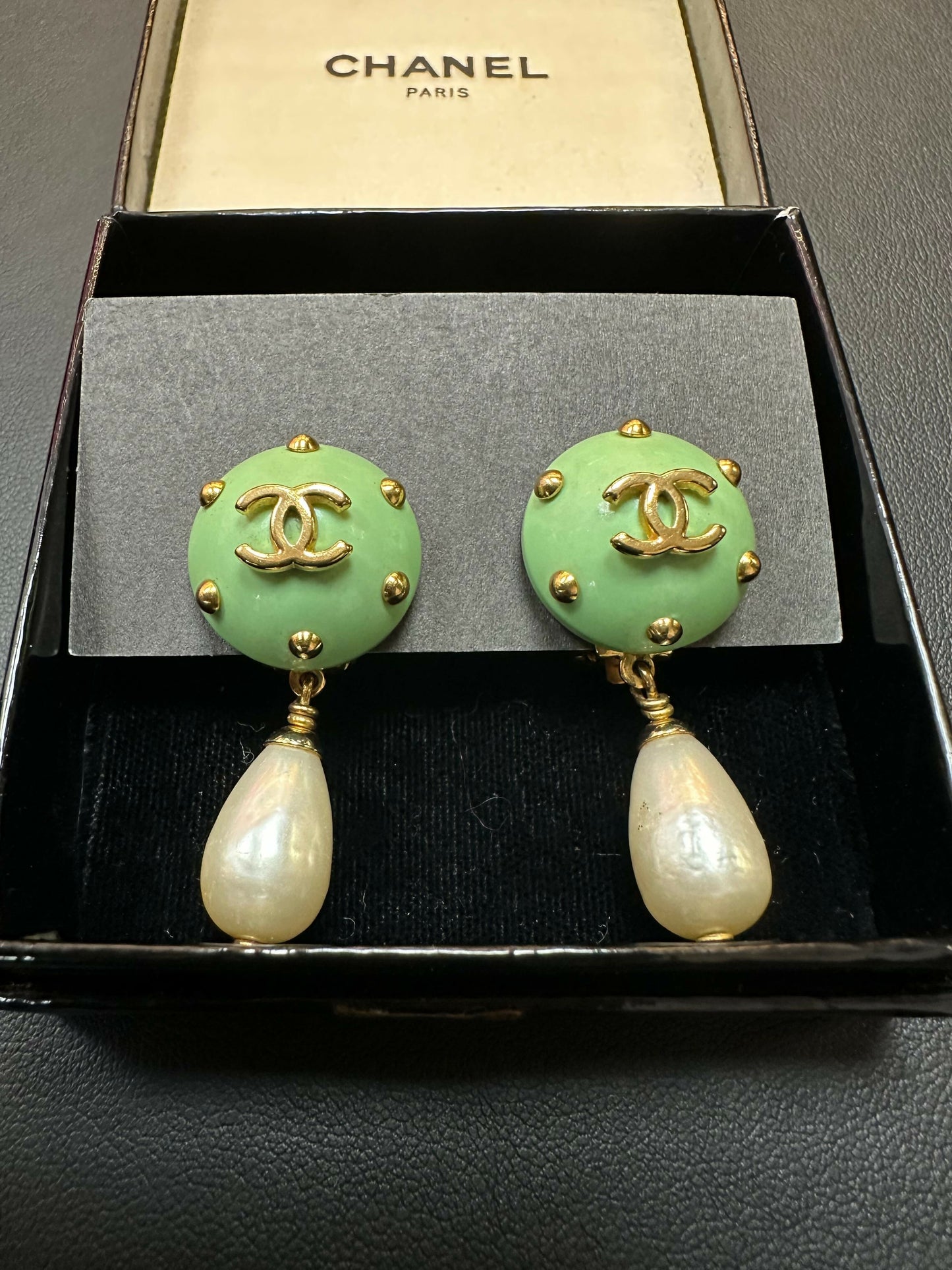 Chanel Vintage 96C Imitation Pearl  Resin Green Bean Clip-on Earrings
