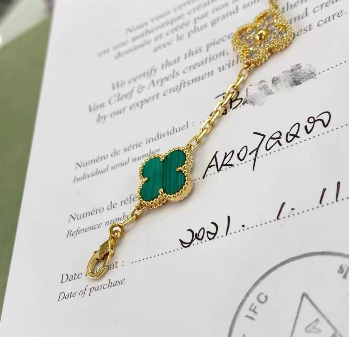 Van Cleef  Arpels Vintage limited edition Alhambra Malachite and Diamond Yellow Gold Bracelet