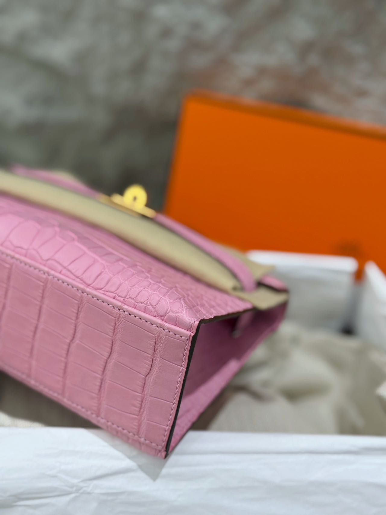 Hermès Kelly Pochette Pink Bubblegum 5P Matte alligator Leather Gold Hardware
