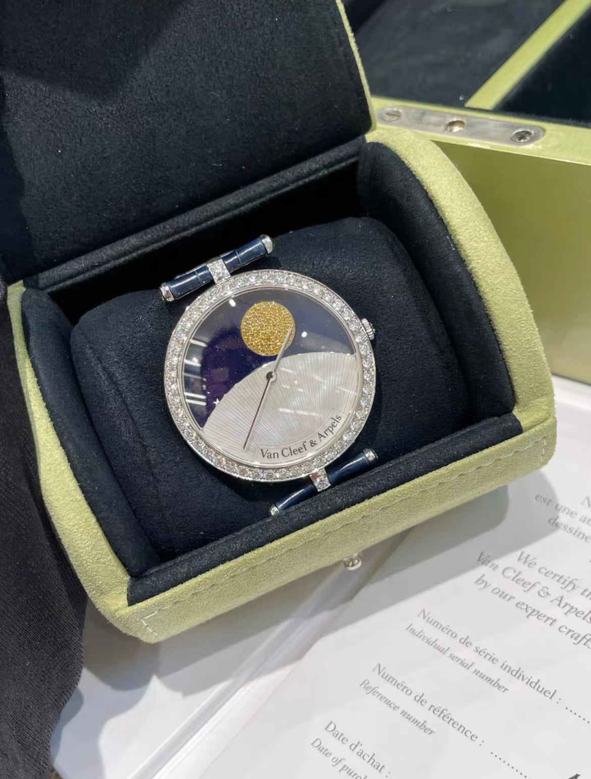 VAN CLEEF  ARPELS Lady Jour Nuit