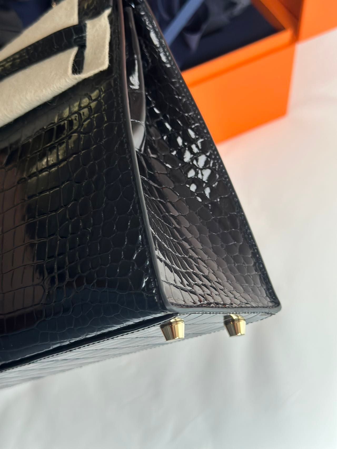 Hermès Kelly Midas 25 Noir Shiny Crocodile Porosus 18k yellow gold hardware  handle