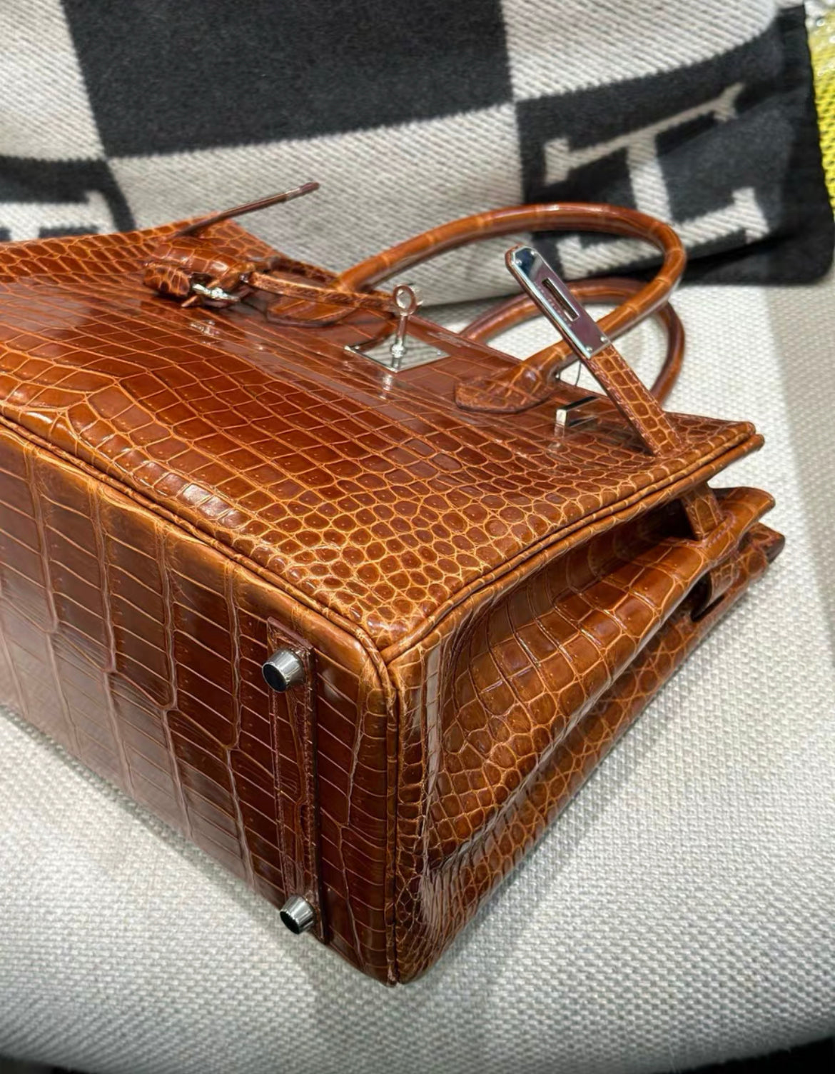 Hermès Birkin 30 shiny Crocodile Fauve Barenia Palladium Hardware