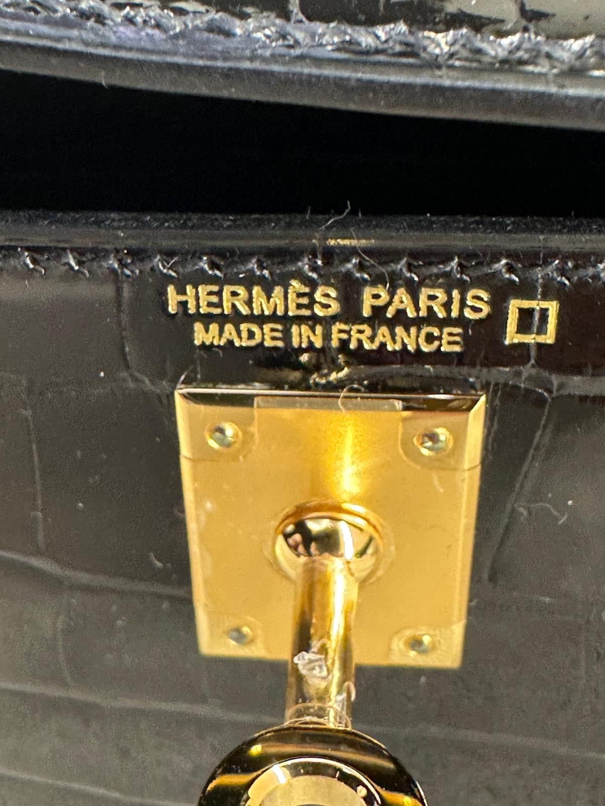 Hermès Mini Kelly Black Shiny Alligator Gold Hardware