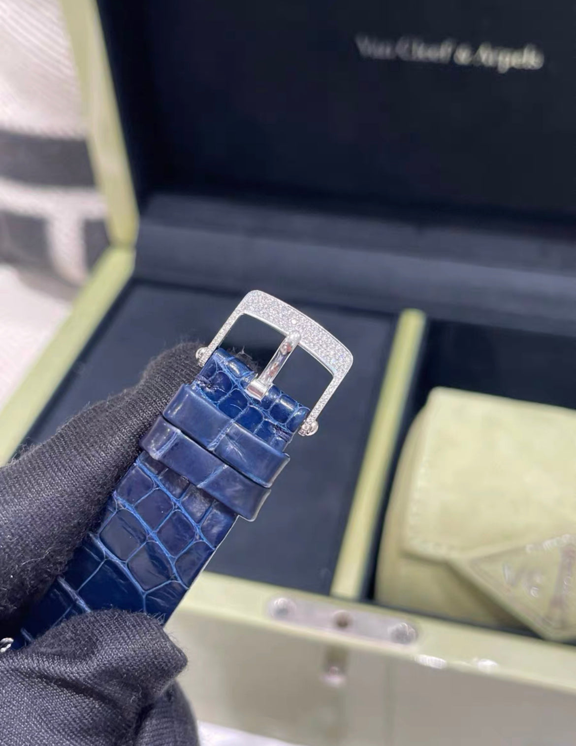 VAN CLEEF  ARPELS Lady Jour Nuit