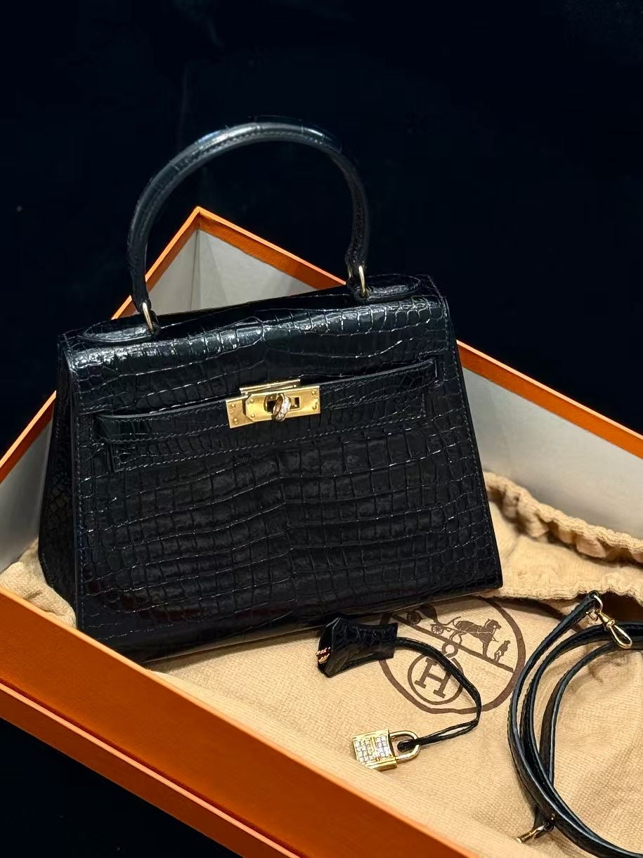 HERMÈS Mini Kelly 20 Black Porosus Crocodile Gold hardware Diamond White Gold hardware