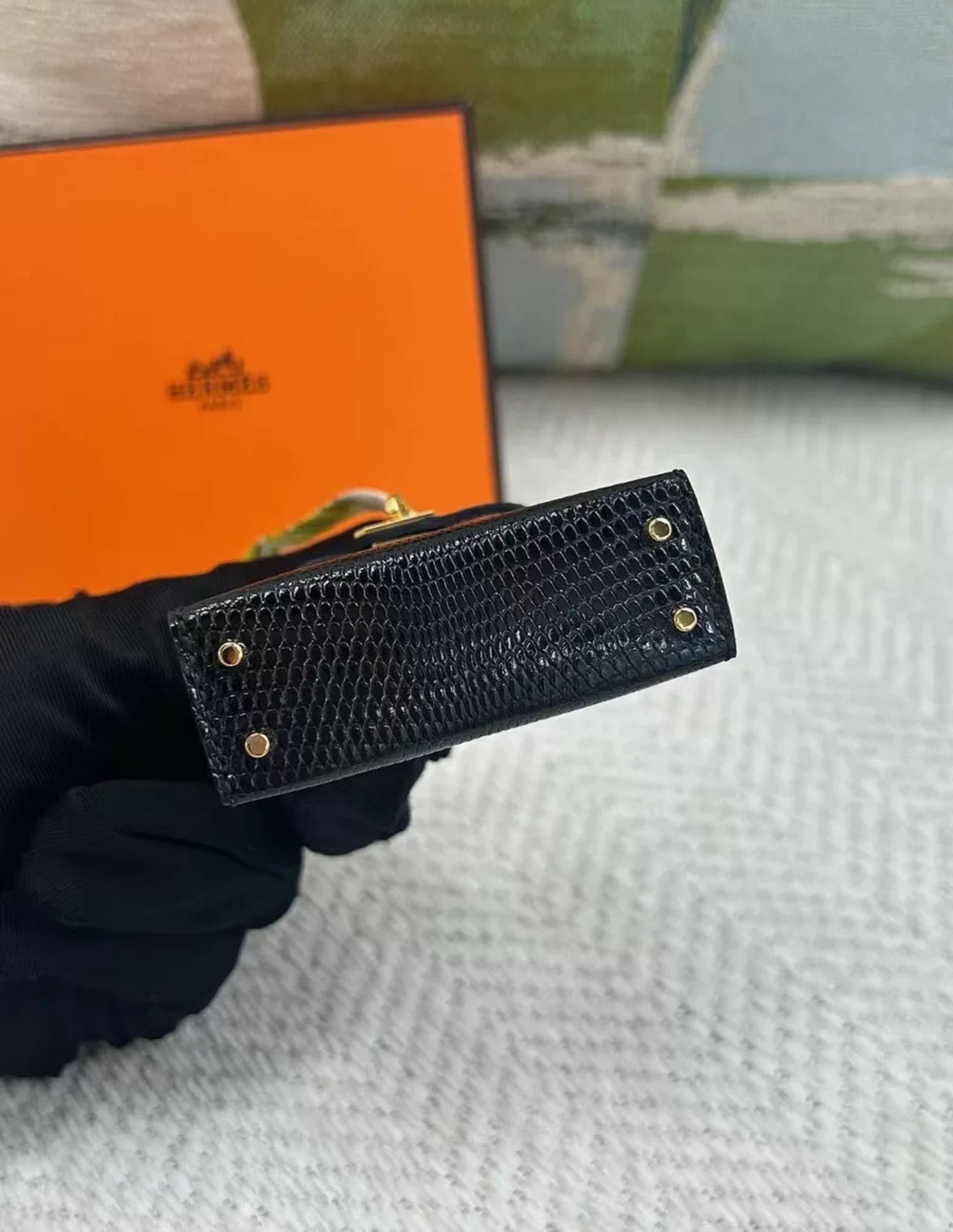 HERMÈS Kelly Twilly charm Noir Lizard Gold Hardware