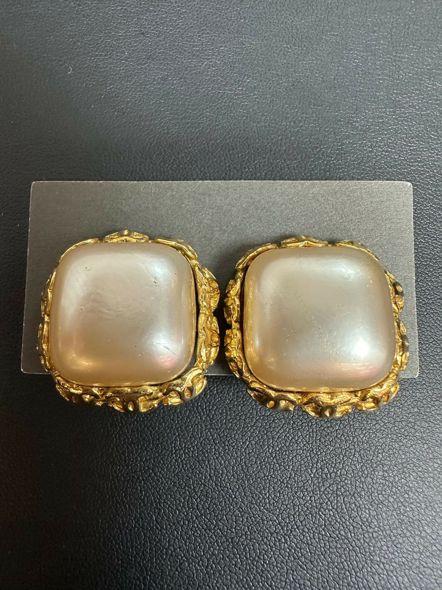 Chanel Vintage 91 Imitation Pearl Gold Plated Square Clip-on Earrings