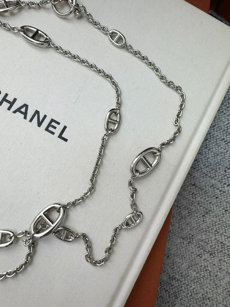 Hermès 120cm Farandole chain made from sterling Silver with the iconic Chaine dancre motifs