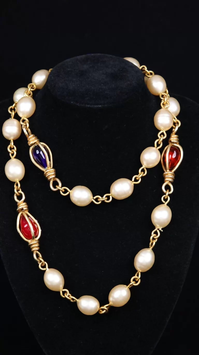 Chanel Red Openwork Glass and Pearl Long Necklace