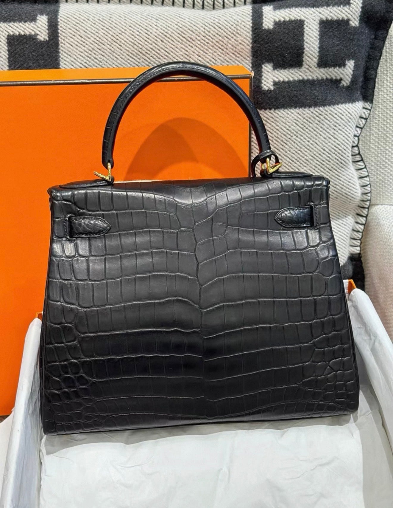 Hermes Kelly 28 black matte crocodile leather gold hardware