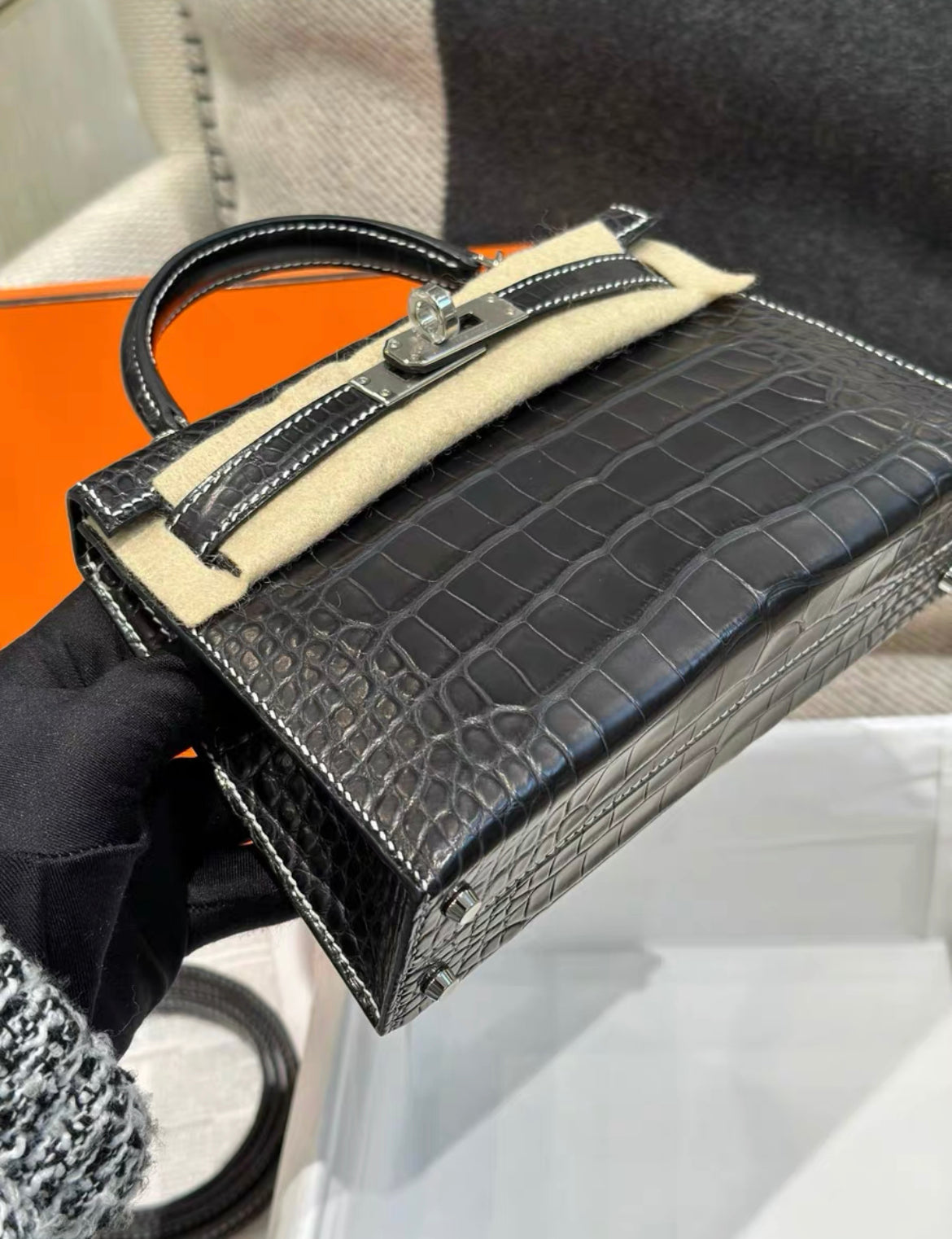 HERMÈS MINI KELLY 20 BLACK ALLIGATOR MATTE WITH WHITE STITCHING PALLADIUM HARDWARE