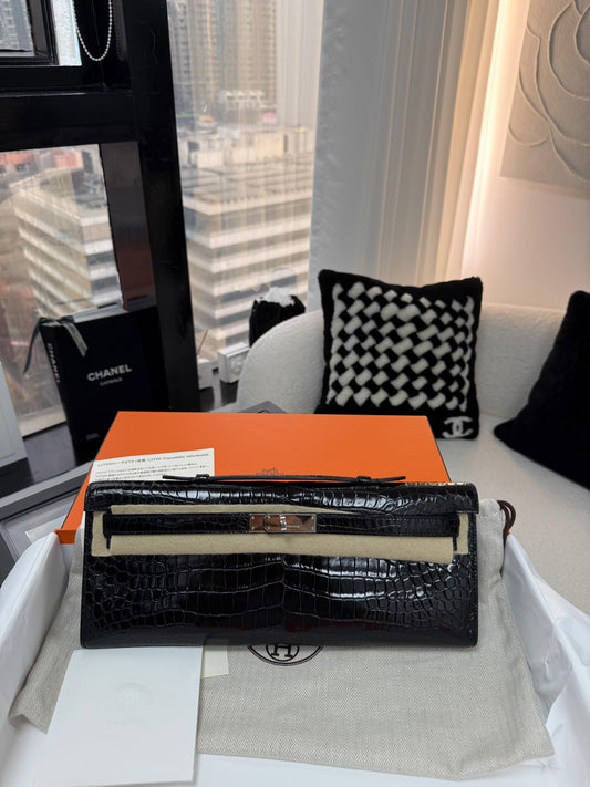 Hermès Black Shiny Crocodile Kelly Cut Clutch with Palladium hardware