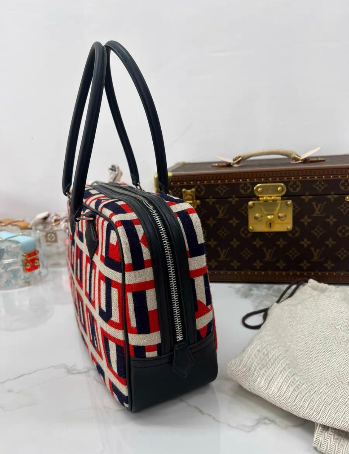 Hermès BLACK SWIFT LEATHER  LETTRES AU CARRÉ TOILE DE CAMP PLUME 28