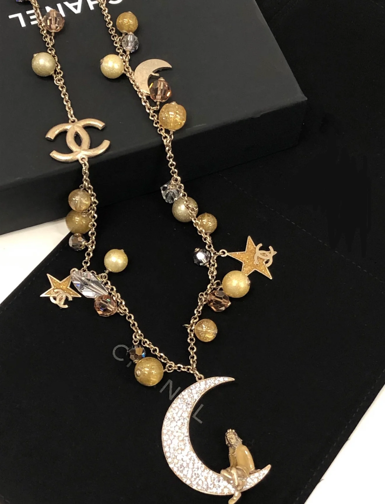Chanel 08P Moon necklace