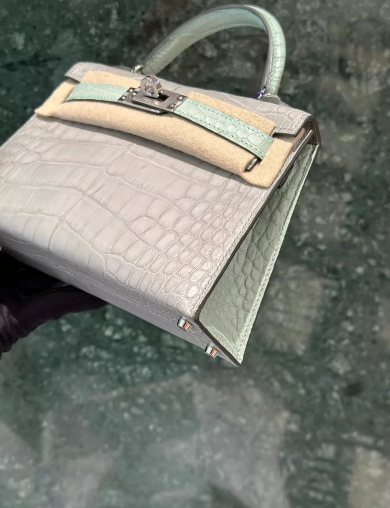 HERMÈS MINI KELLY 20 HSS GRIS PERLE AND VERT DEAU MATTE ALLIGATOR PALLADIUM HARDWARE