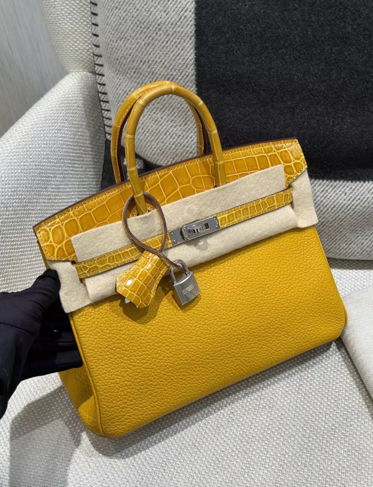 Hermès Birkin 25 Touch Jaune Amber Togo Leather  Shiny Niloticus Crocodile