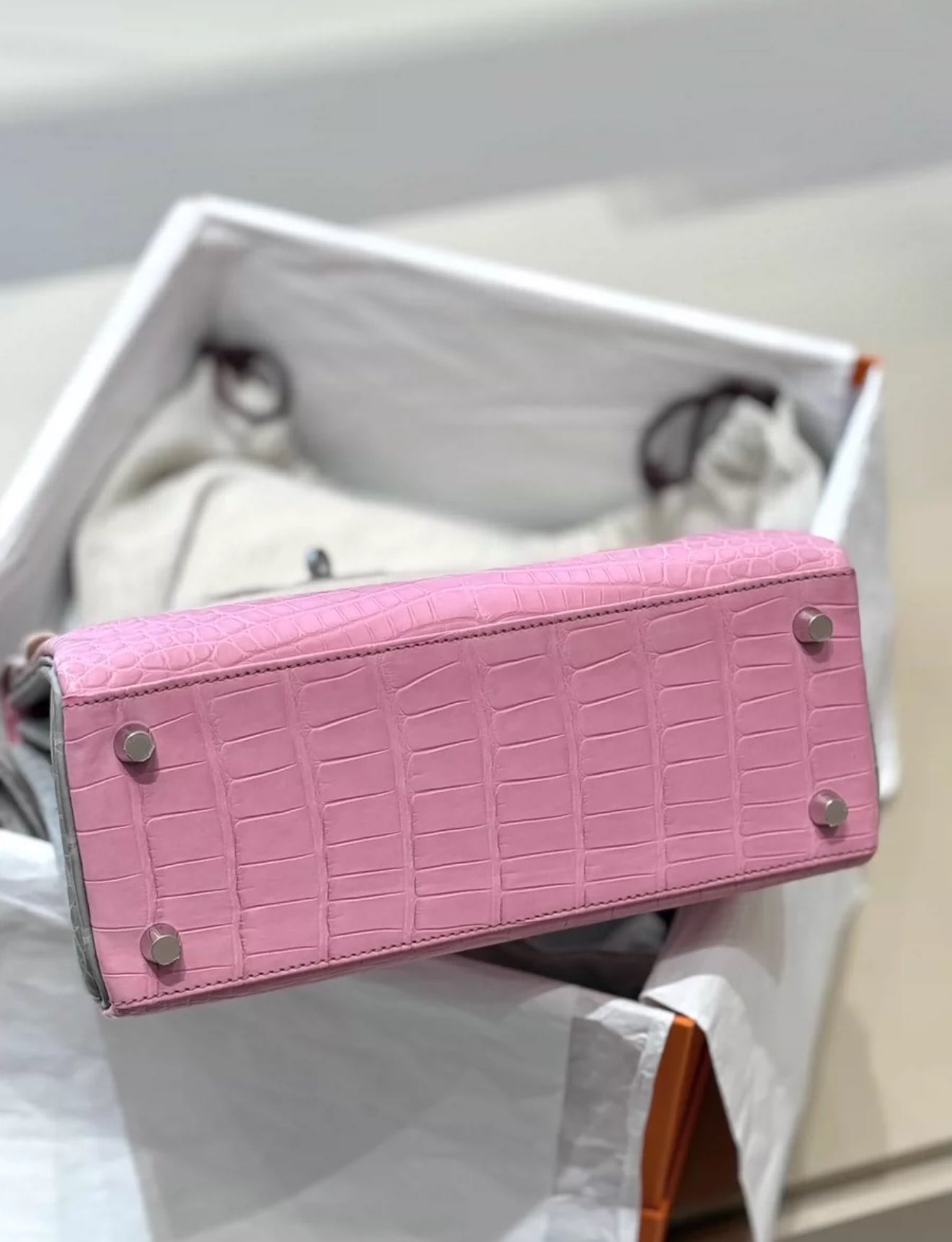 Hermès Kelly 25 5P Bubblegum  Pearl Gray Matte alligator Leather Palladium Hardware