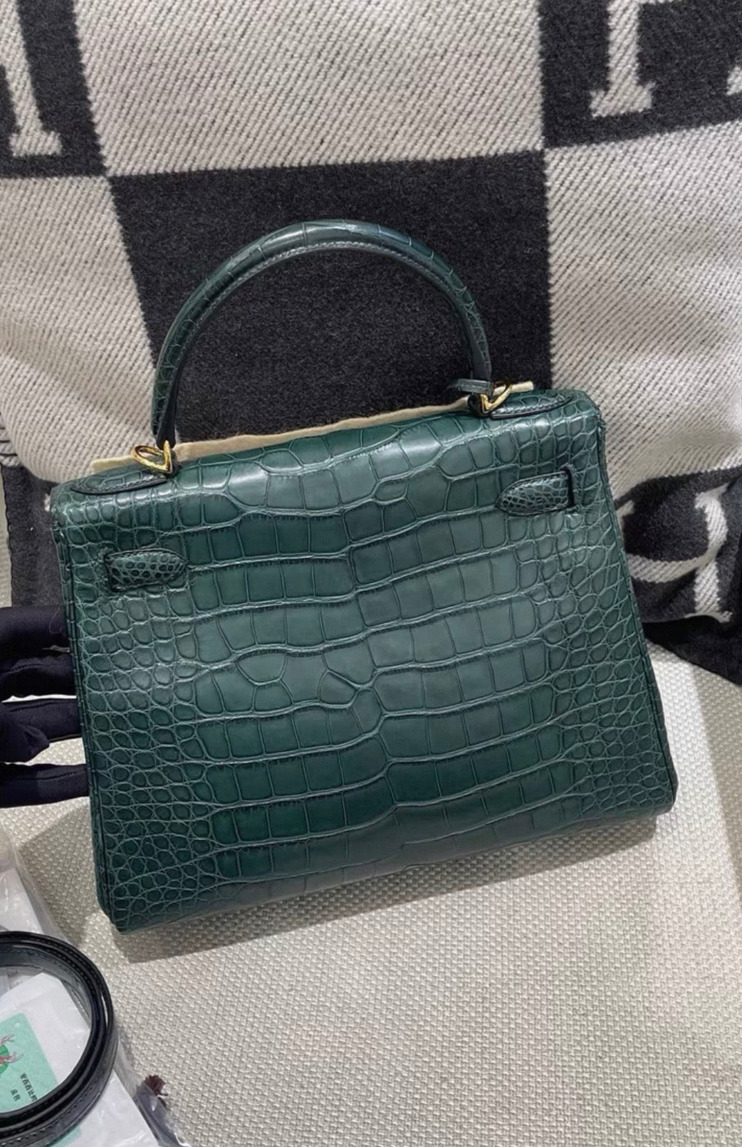 Hermes Kelly 28 1T Dark Green Matte crocodile leather gold hardware
