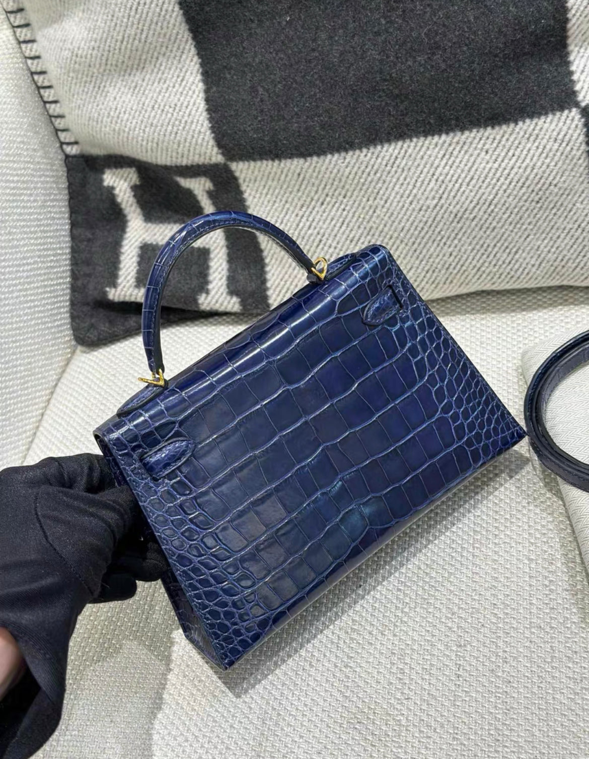 HERMES KELLY 20 MINI SELLIER BLEU SAPHIR SHINY ALLIGATOR GOLD HARDWARE