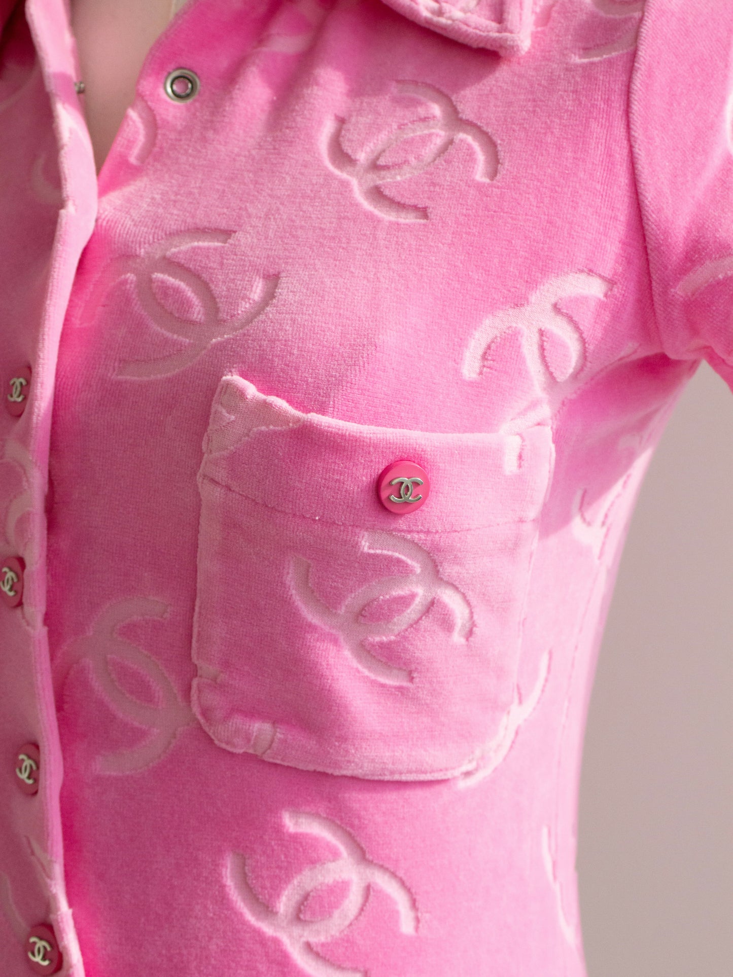 chanel vintage spring 1996 pink velour logo 96p top 6