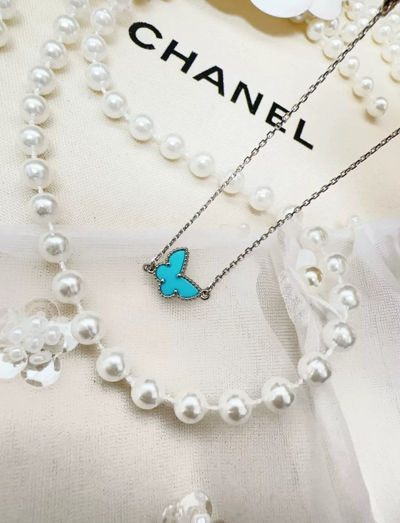 Van Cleef and Arples Sweet Alhambra Butterfly Turquoise White Gold Bracelet