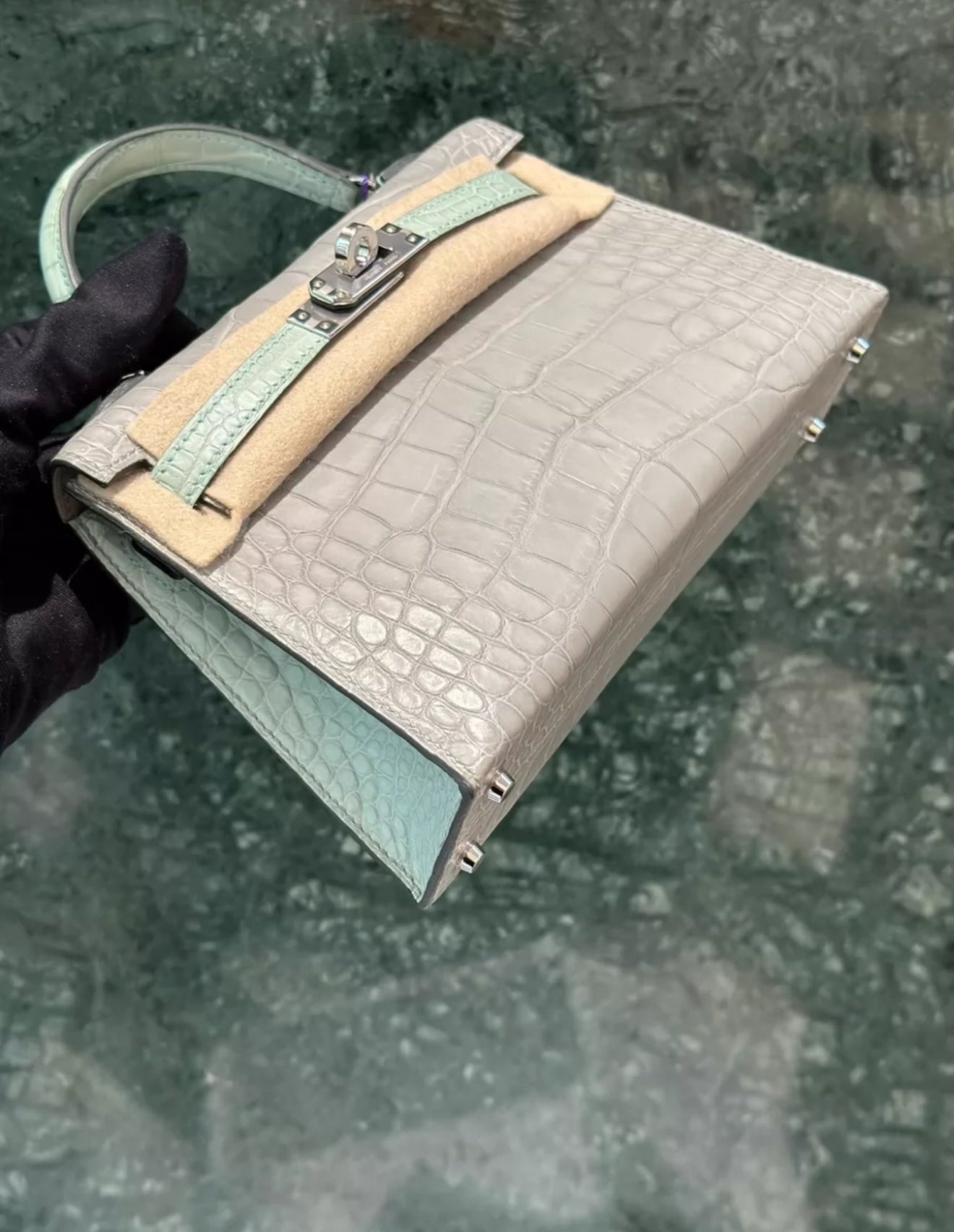 HERMÈS MINI KELLY 20 HSS GRIS PERLE AND VERT DEAU MATTE ALLIGATOR PALLADIUM HARDWARE