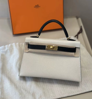 Hermès Kelly 20 Sellier Mini Nata/Black Chèvre Leather Permabrass Hardware