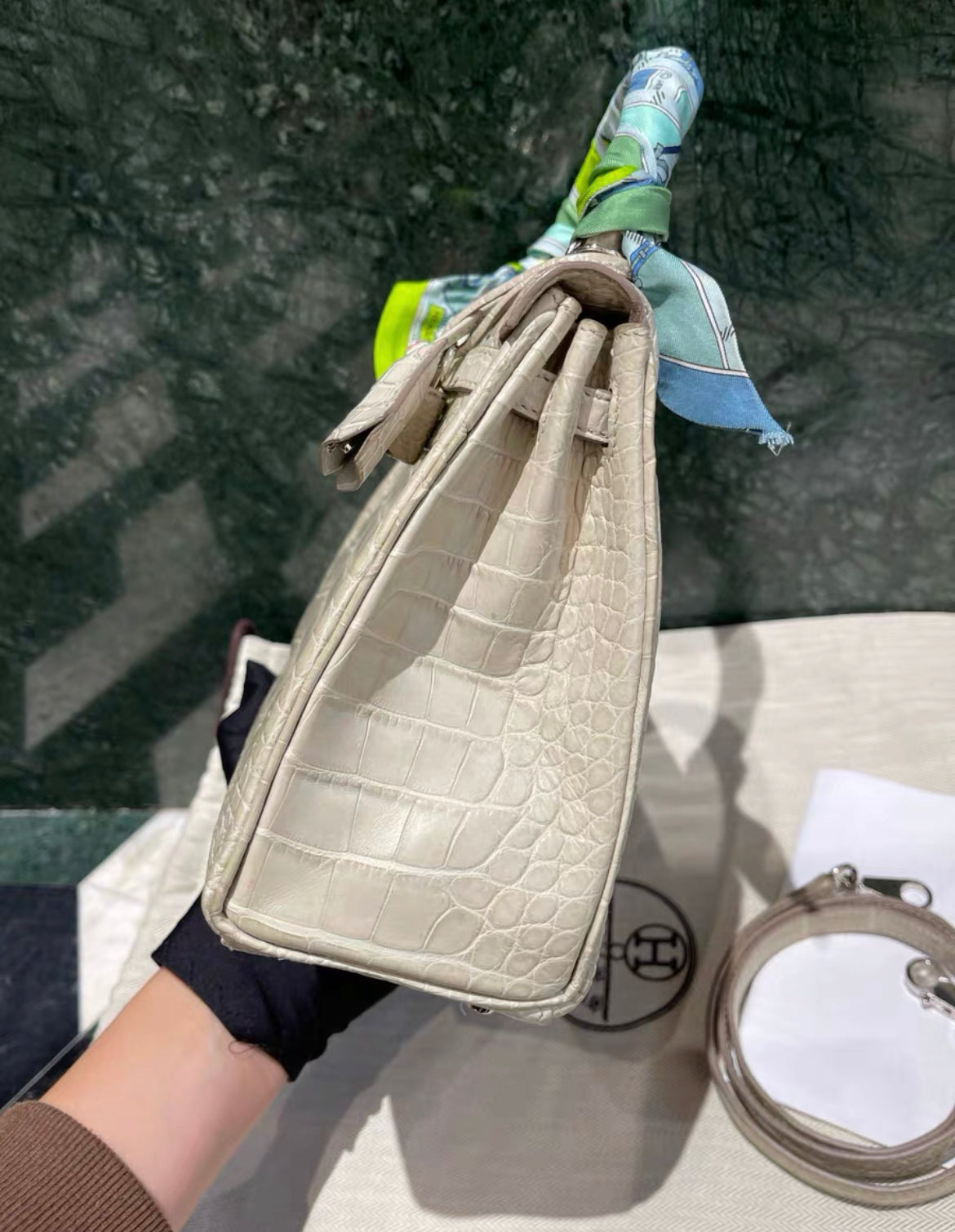 Hermès Kelly 25 Crocodile Matte Leather Glacier white 8L with Palladium Hardware