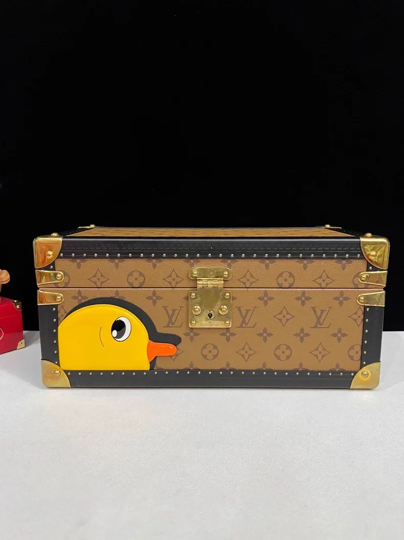 Louis Vuitton Coffret Accessoires Duck