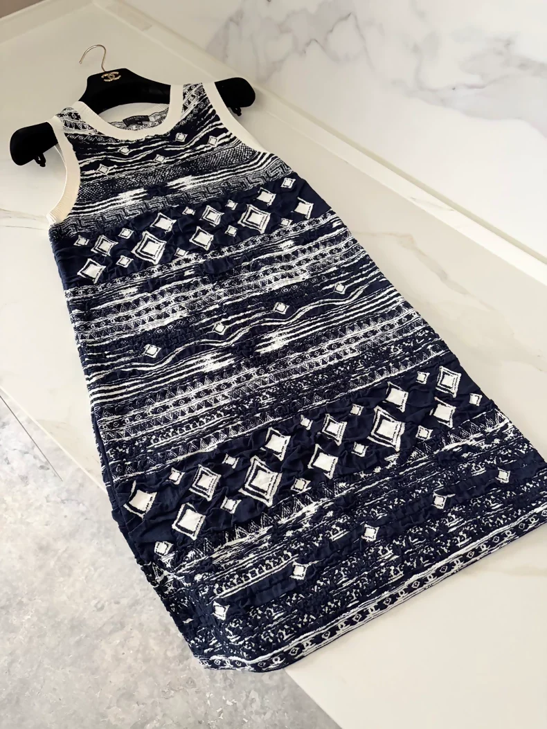 Chanel 18C Blue and White Jacquard Embroidery dress