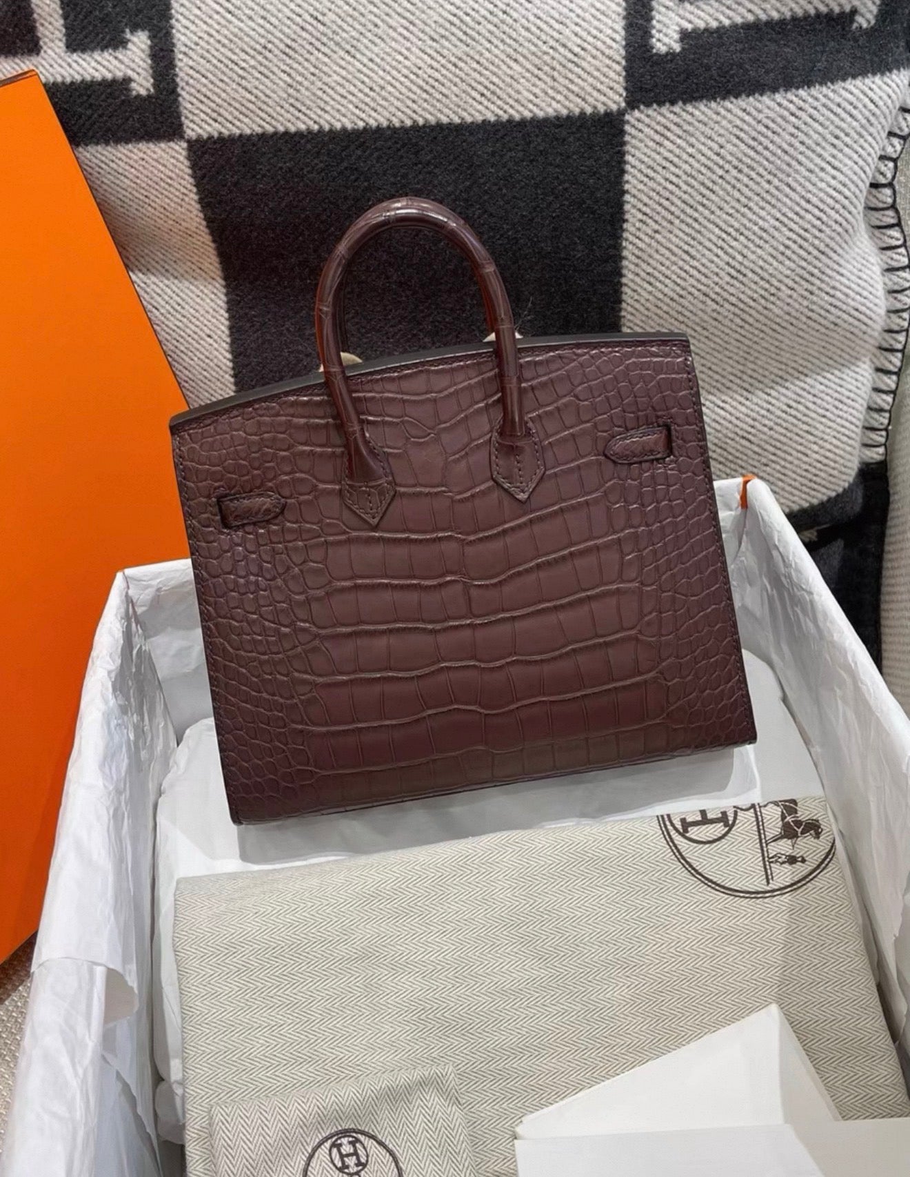 Hermes Birkin 20 Havana Matte Alligator leather gold hardware