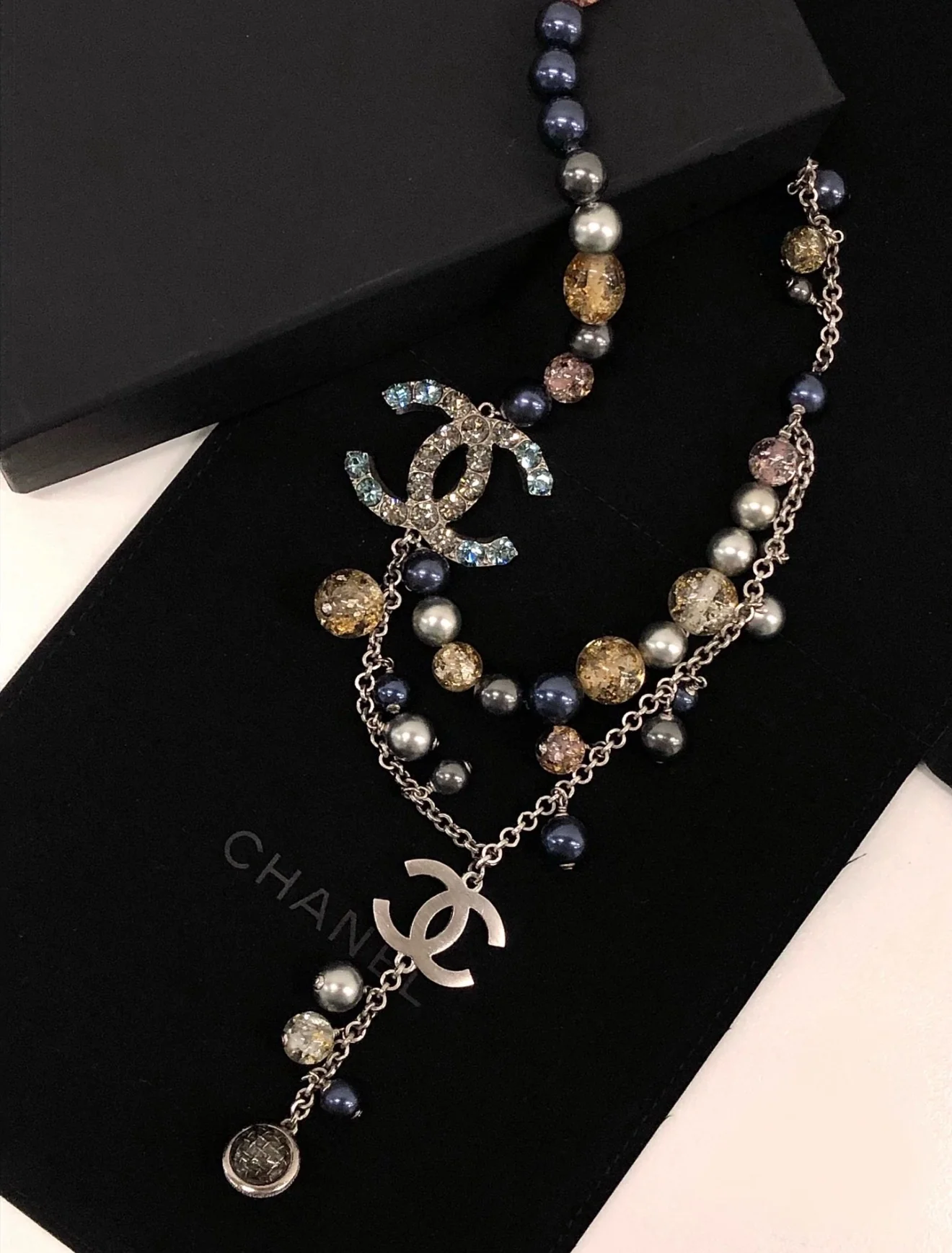 CHANEL 06P Double C Diamond Pearl and Glass Necklace