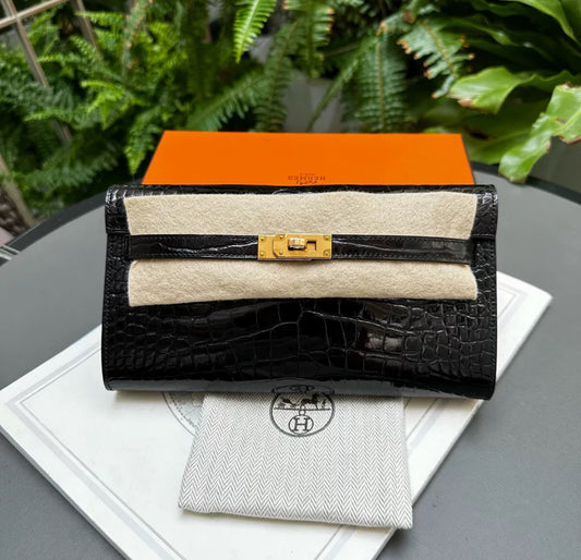 Hermès Kelly To Go Black Shiny  alligator Leather Gold Hardware