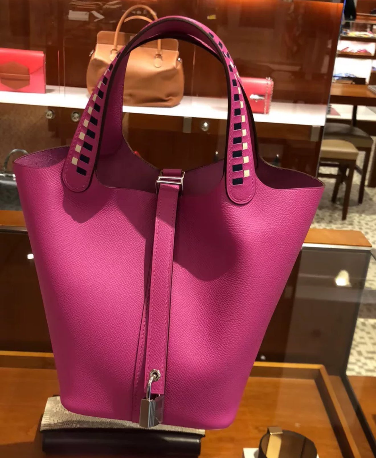 HERMES Picotin 18 Lock Tresage Veau Epsom Magnolia