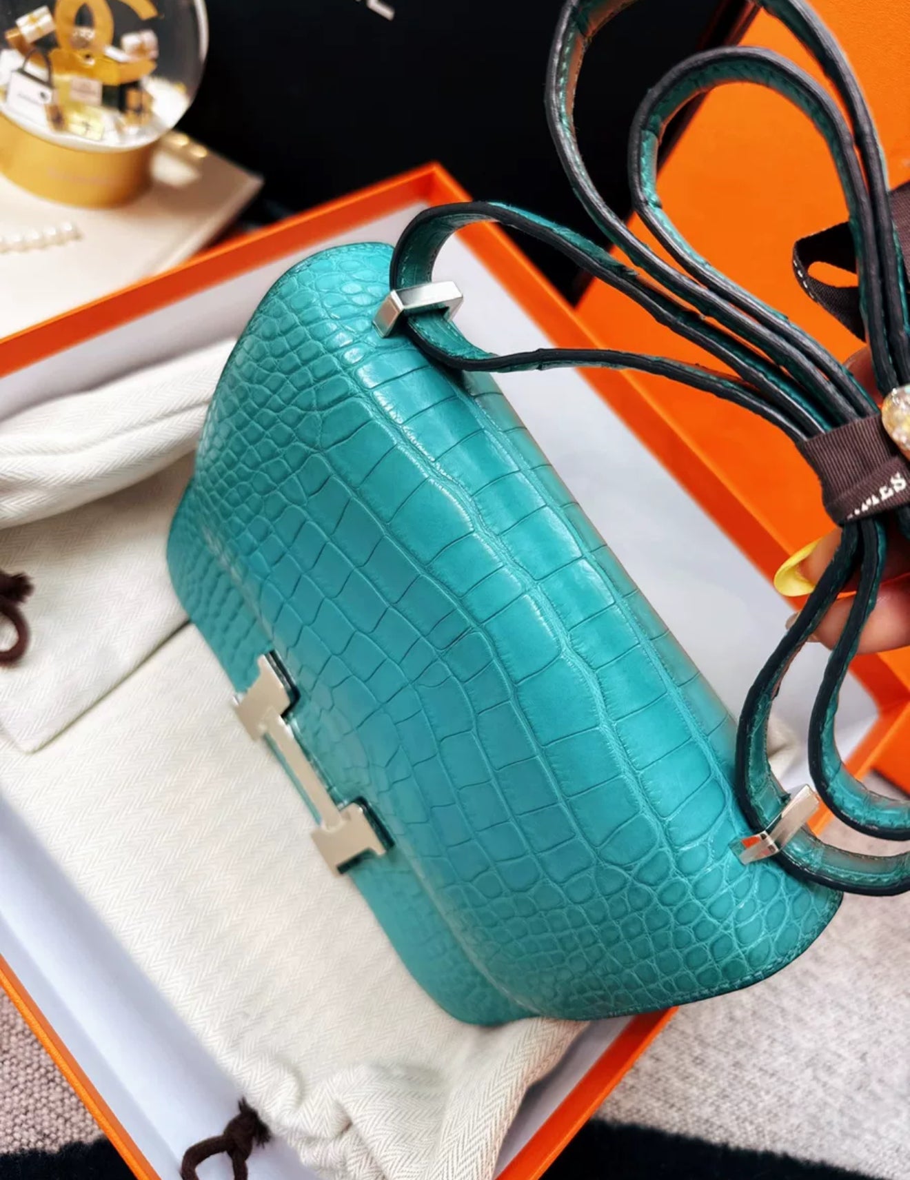 Hermès Constance 19 Bleu Paon Matte Alligator Leather Palladium Hardware