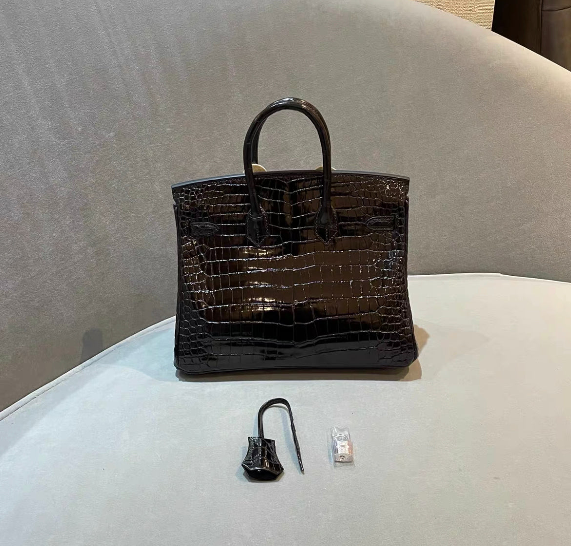 Hermès BIRKIN 25 SHINY BLACK POROSUS CROCODILE DIAMOND WITH 18K WHITE GOLD  DIAMOND HARDWARE, Brand new full set!!!
