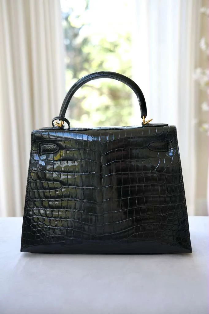Hermes Kelly 28 Black Shiny Crocodile Leather Gold Hardware