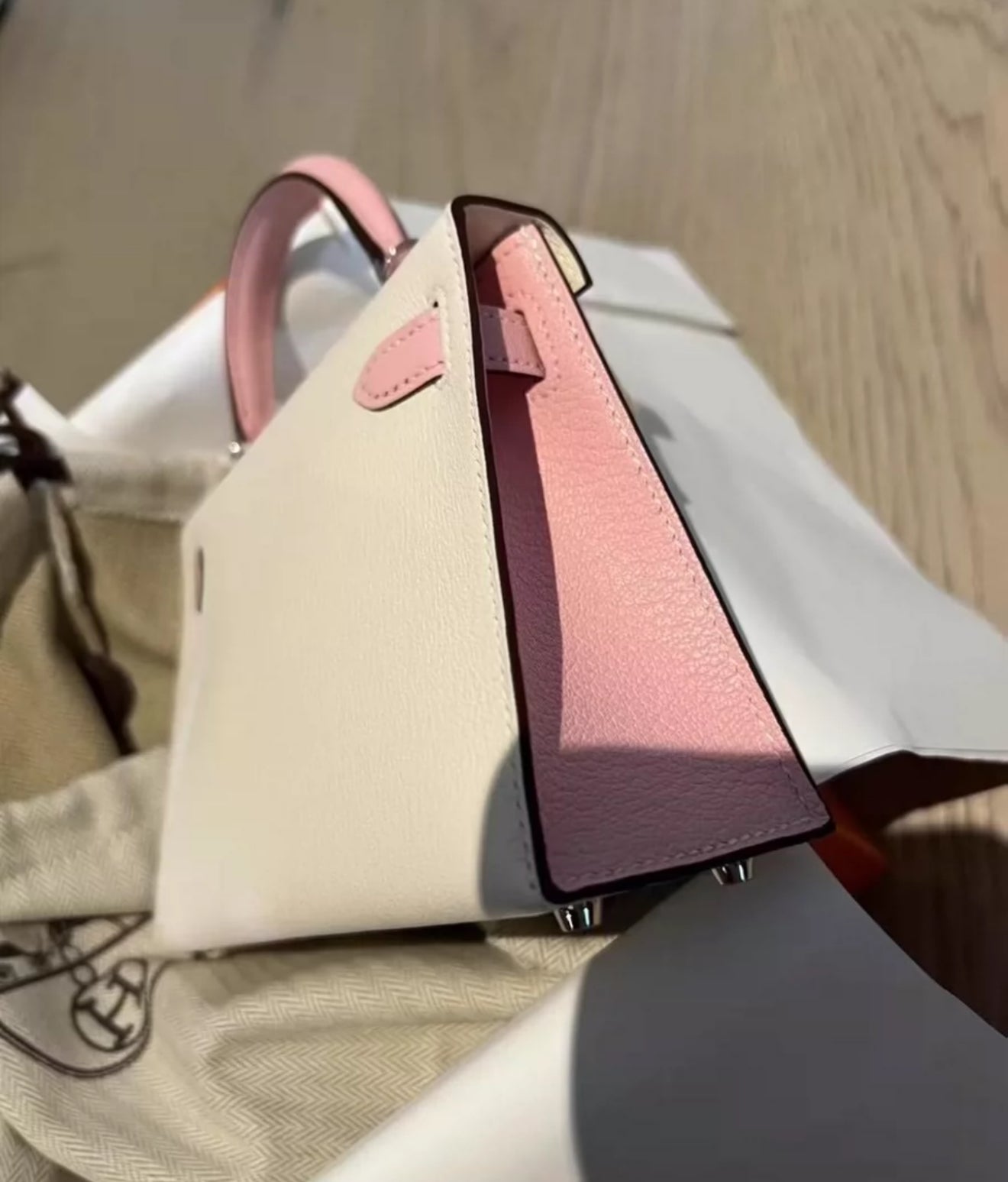 Hermès mini Kelly Chèvre Craie  Rose Sakura Palladium Hardware