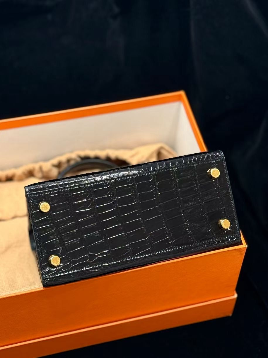 HERMÈS Mini Kelly 20 Black Porosus Crocodile Gold hardware Diamond White Gold hardware