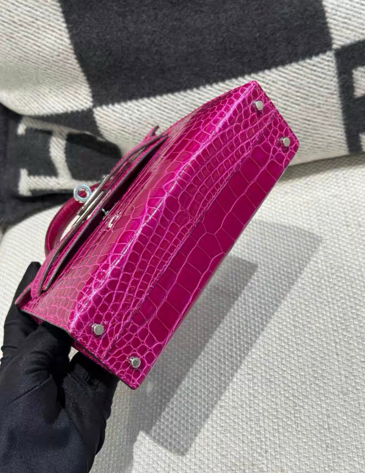 Hermes Mini Kelly 20 Rose Scheherazade Alligator Palladium Hardware