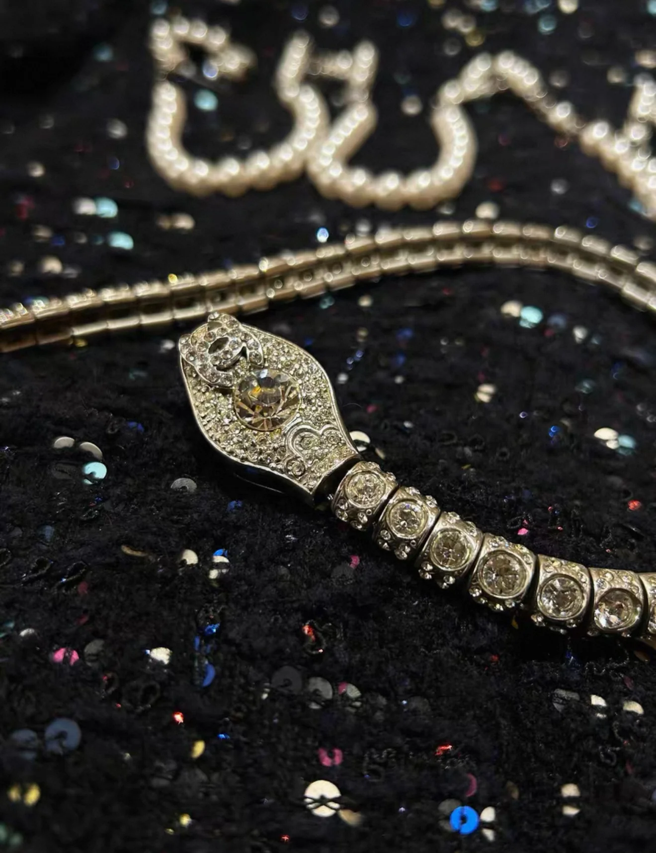 2008 Chanel full-diamond snakehead necklace choker