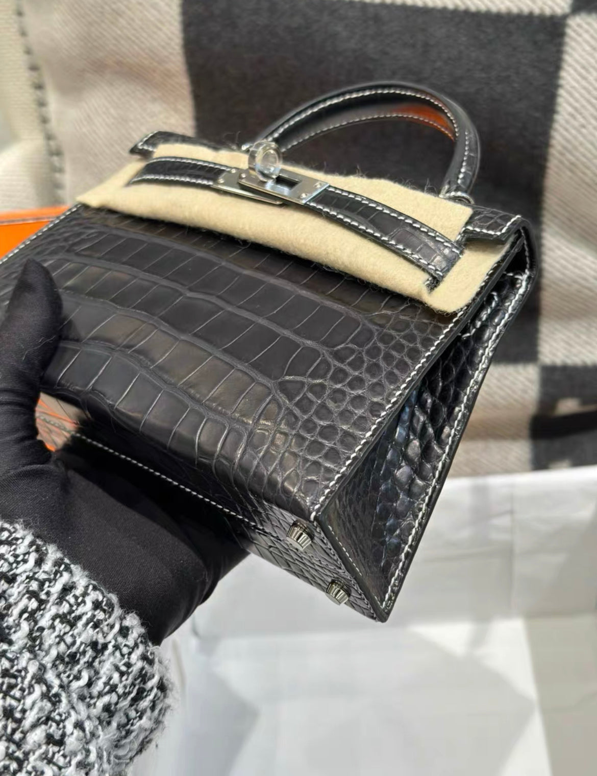 HERMÈS MINI KELLY 20 BLACK ALLIGATOR MATTE WITH WHITE STITCHING PALLADIUM HARDWARE